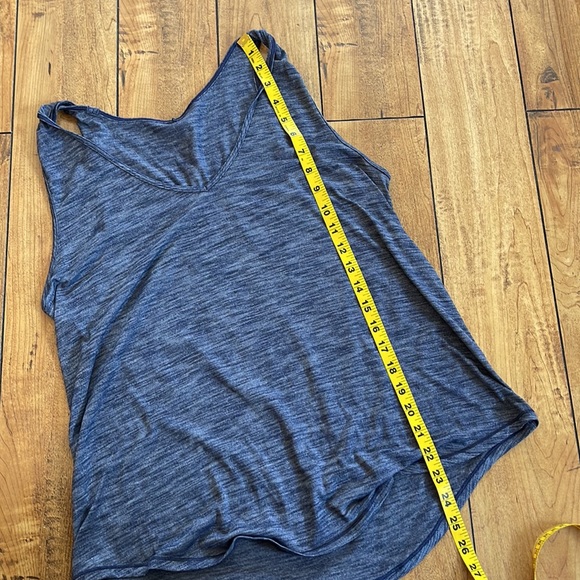 LULULEMON do the twist tank - Picture 12 of 14